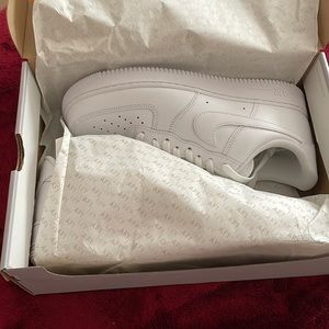 All White Nike Air Force 1